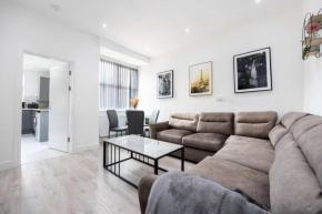Newly Refurbished 4Bedroom House nr City Centre